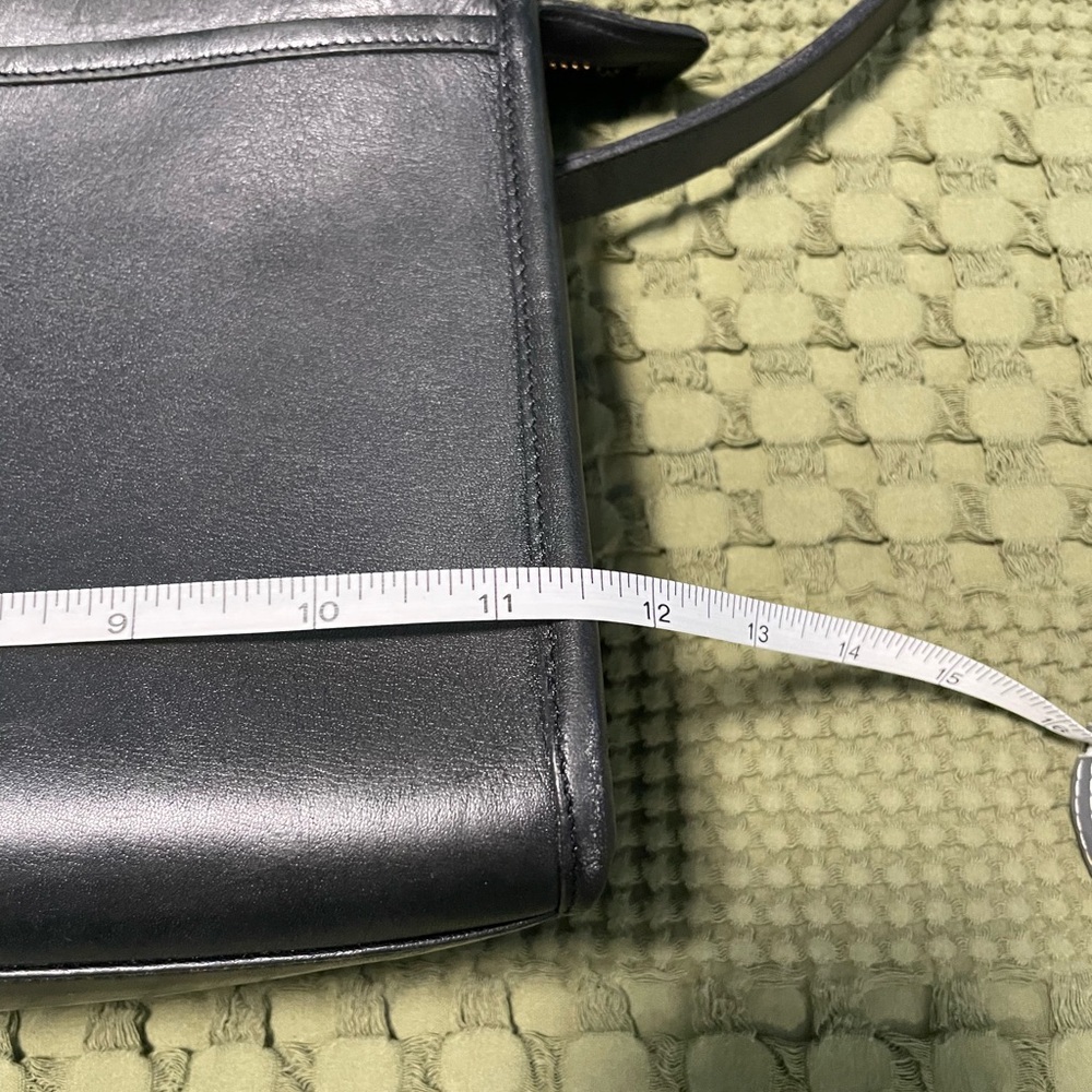 Vintage Coach ‘90s Taylor Bag - Picture 8 of 9